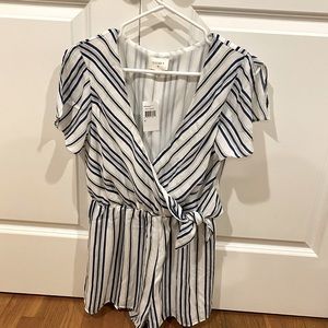 NWT Everly romper, white with navy blue stripes.